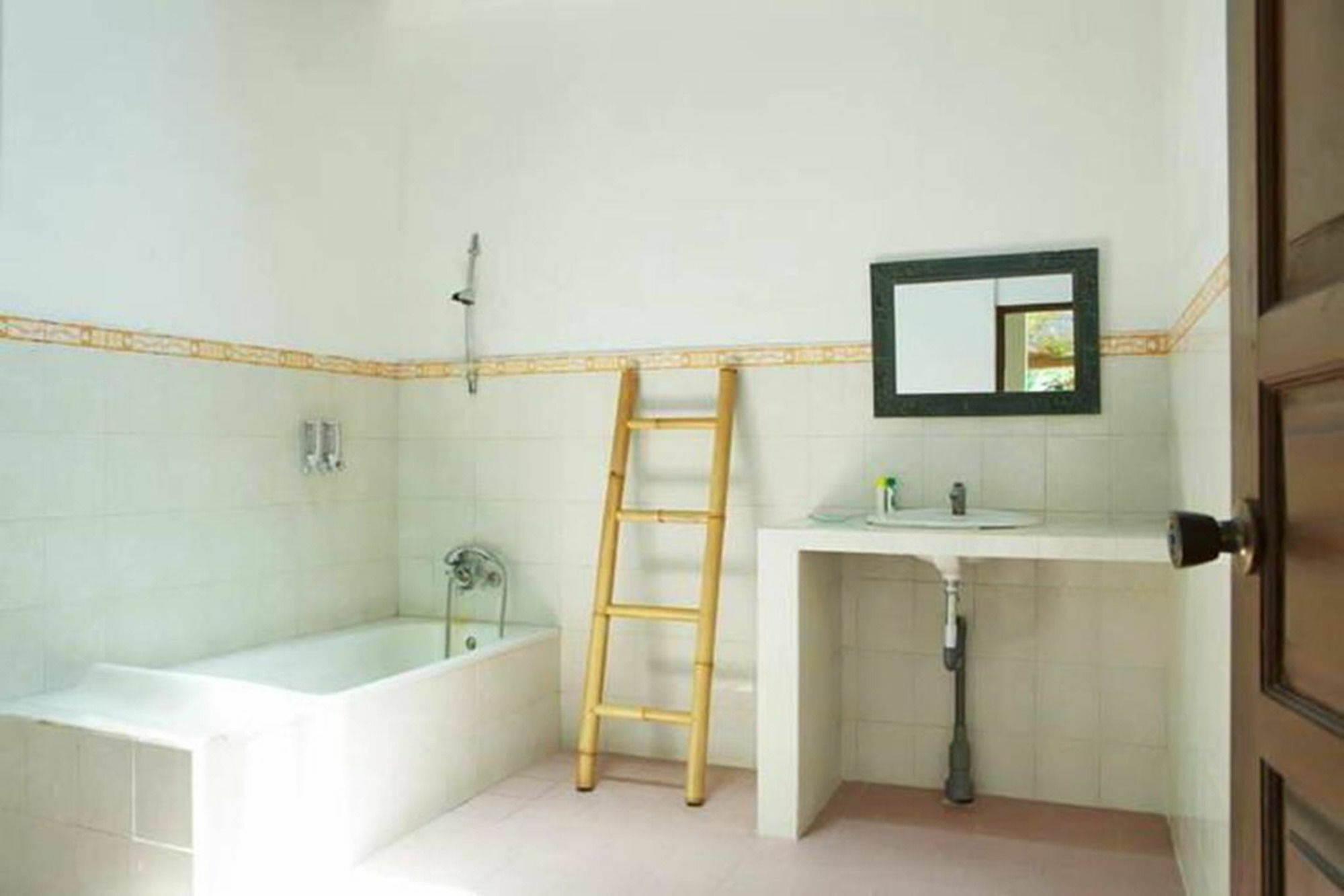 Yuli Bungalows Kuta Lombok Zewnętrze zdjęcie